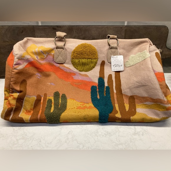 NWT FREE PEOPLE New Horizons Weekender Duffel Bag in Cactus - Picture 5 of 8